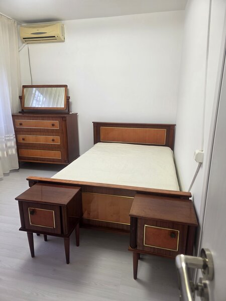 Universitate, Sala Palatului, Ion Campineanu